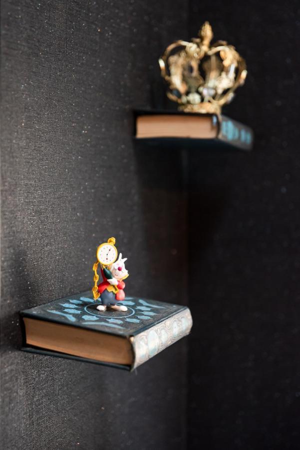 Insolite Alice In Wonderland Gujan-Mestras Exterior foto